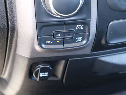 Used 2017 RAM 1500 Express AWD/4WD image 30
