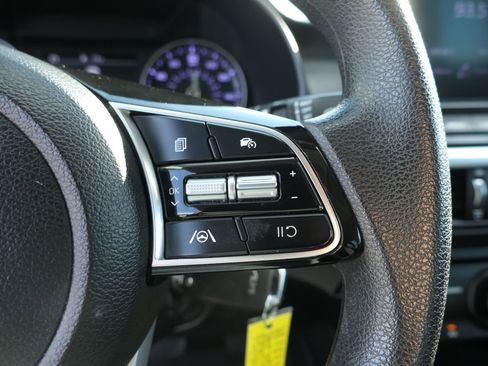 Used 2024 Kia Forte LXS image 16