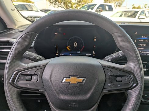 Used 2025 Chevrolet TrailBlazer LT FWD image 25