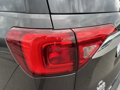 Used 2018 GMC Acadia SLT FWD image 6