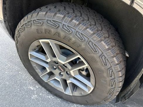 Used 2026 GMC Terrain AT4 AWD/4WD image 10