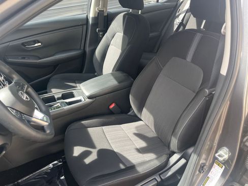 Used 2025 Nissan Sentra SV image 31