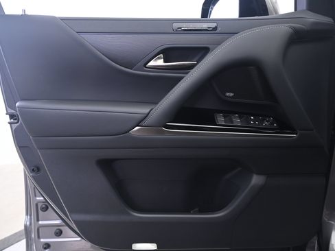 Used 2026 Lexus LX 700h Luxury AWD/4WD image 27