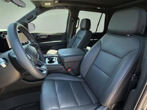 Used 2025 Chevrolet Tahoe Z71 w/ Z71 Off-Road Package AWD/4WD image 17