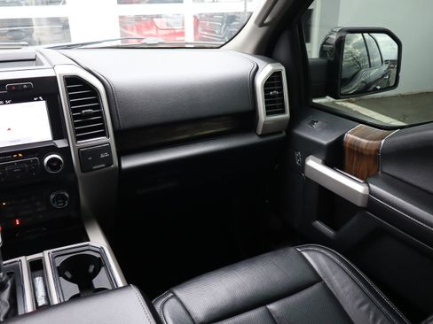 Used 2018 Ford F150 Lariat w/ Equipment Group 502A Luxury image 16