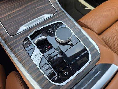 Certified 2025 BMW X5 sDrive40i w/ M Sport Package RWD image 24