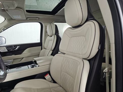 Used 2021 Lincoln Navigator L Black Label image 28