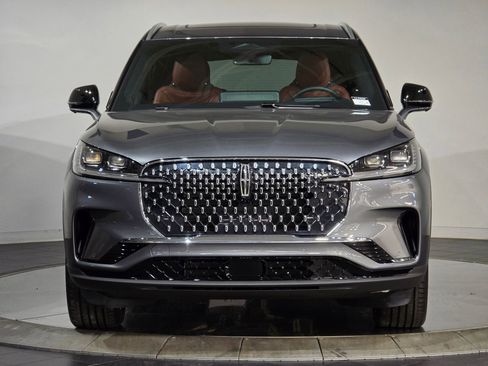New 2025 Lincoln Aviator Reserve w/ Equipment Group 201A AWD/4WD image 2
