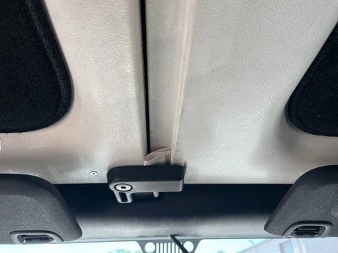 Used 2015 Jeep Wrangler Unlimited Rubicon AWD/4WD image 20