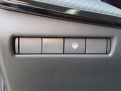New 2026 Nissan Kicks SR w/ Cold Weather Package AWD/4WD image 8