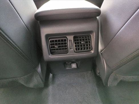Used 2025 Toyota Camry SE FWD image 17