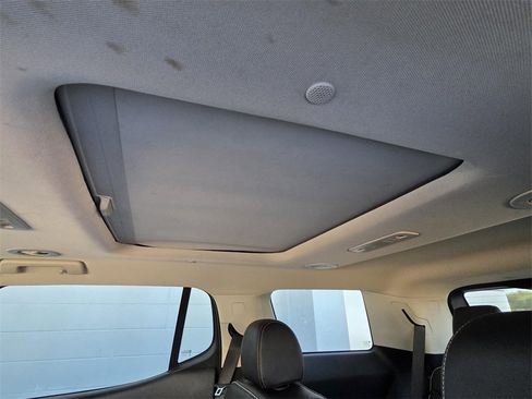 Used 2023 GMC Acadia Denali w/ Denali Ultimate Package image 11