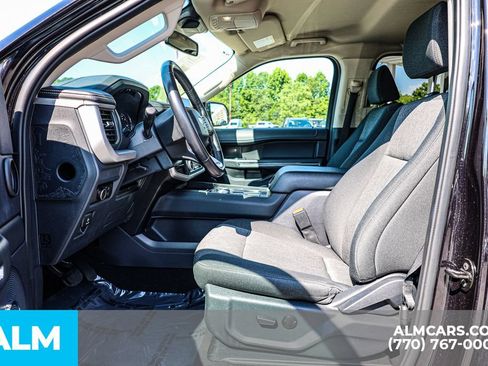 Used 2024 Ford Expedition XLT RWD image 17