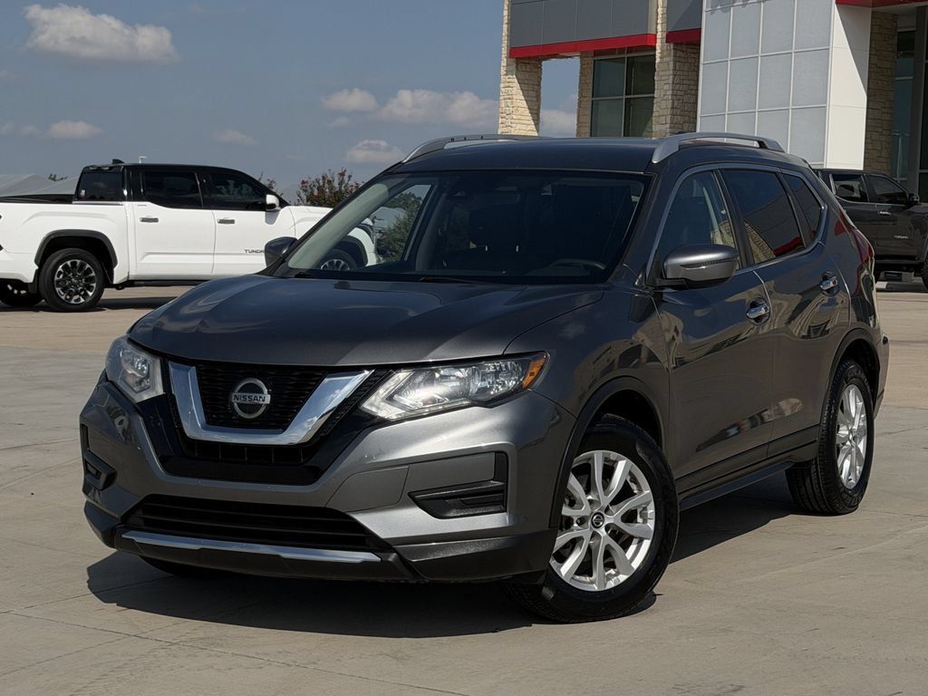 Used 2019 Nissan Rogue SV FWD image 2