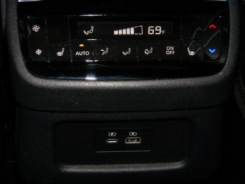 Used 2025 INFINITI QX60 Luxe w/ Vision Package image 31