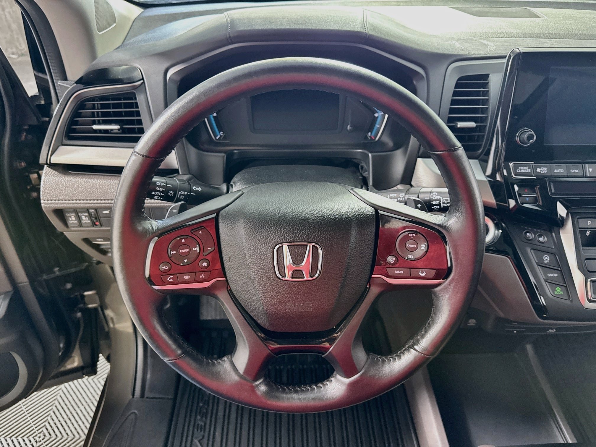 Used 2018 Honda Odyssey Elite image 17