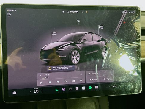 Used 2022 Tesla Model Y Long Range image 19