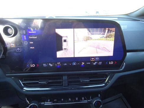 Certified 2024 Chevrolet Equinox EV RS FWD image 27