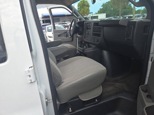 Used 2019 Chevrolet Express 3500 LT w/ LT Preferred Equipment Group RWD image 16