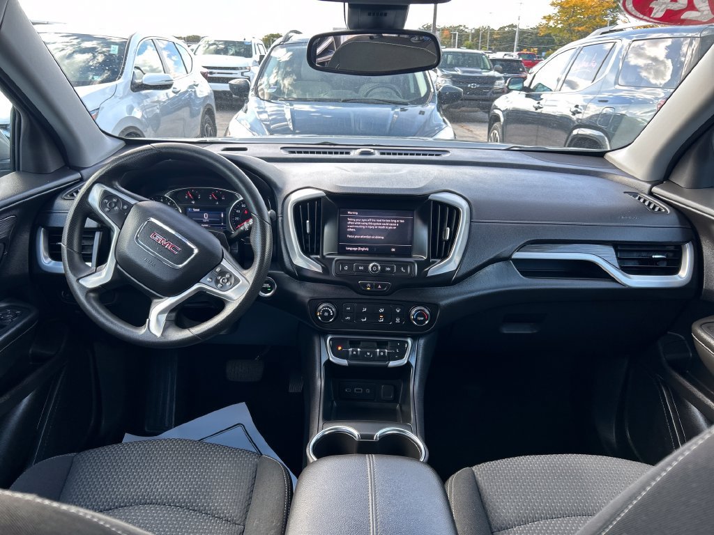 Used 2024 GMC Terrain SLE AWD/4WD image 18