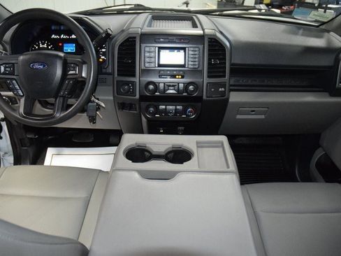 Used 2022 Ford F350 XL w/ Power Equipment Group image 19