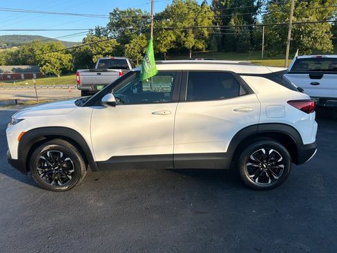 Used 2021 Chevrolet TrailBlazer LT w/ Premium Seating Package image 8