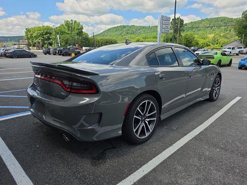 Used 2023 Dodge Charger R/T RWD image 3
