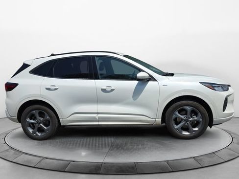 Used 2024 Ford Escape ST-Line Select AWD/4WD image 3