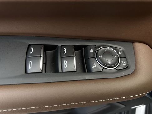 Used 2025 Chevrolet Tahoe High Country image 24