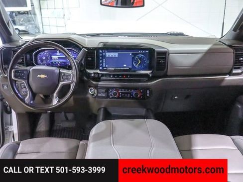 Used 2024 Chevrolet Silverado 2500 LTZ w/ LTZ Convenience Package image 7