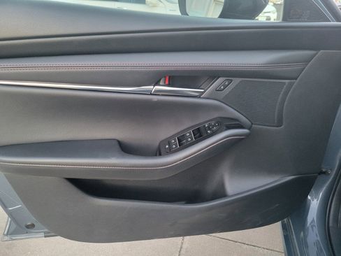 Used 2025 MAZDA MAZDA3 s image 13