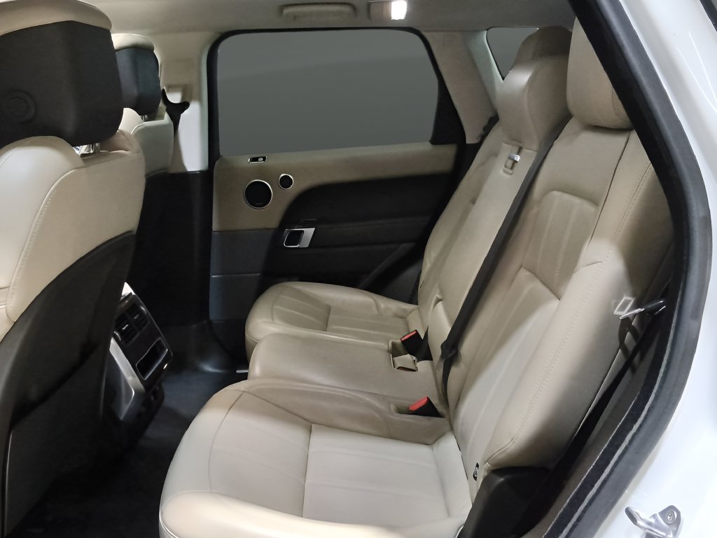 Used 2018 Land Rover Range Rover Sport HSE AWD/4WD image 22