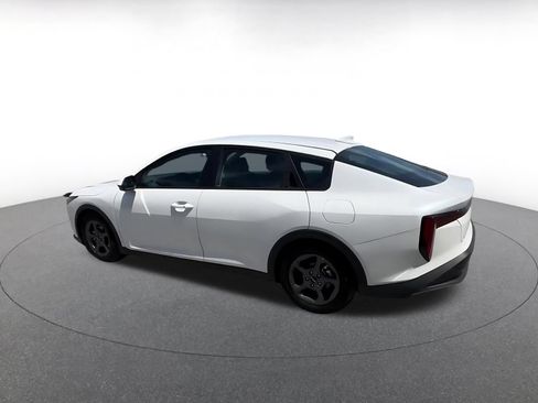 Used 2025 Kia K4 FWD image 10
