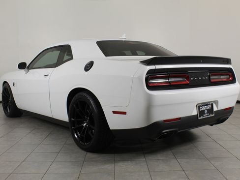 Used 2023 Dodge Challenger SRT Hellcat w/ Driver Convenience Group image 3