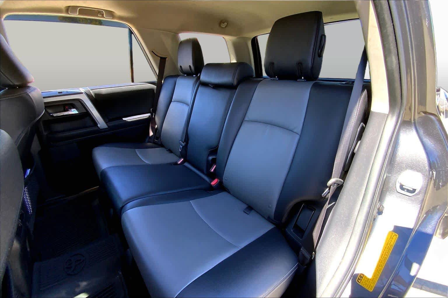 Used 2021 Toyota 4Runner SR5 Premium w/ Moonroof Package AWD/4WD image 21