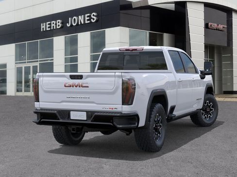 New 2026 GMC Sierra 2500 AT4X image 4