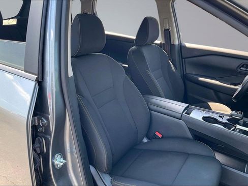 Certified 2025 Nissan Rogue S FWD image 8