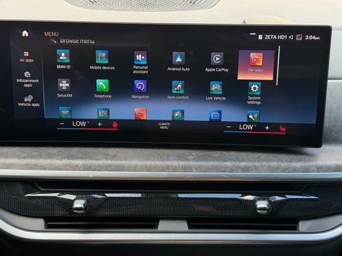 Used 2023 BMW X7 xDrive40i w/ M Sport Package AWD/4WD image 28