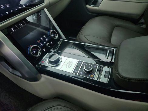 Used 2019 Land Rover Range Rover Supercharged image 16
