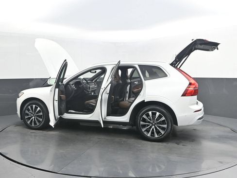 Certified 2023 Volvo XC60 B5 Plus w/ Climate Package FWD image 40