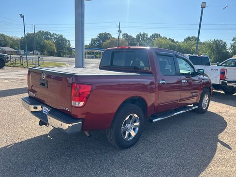 Used 2014 Nissan Titan SV w/ SV Value Truck Package RWD image 4