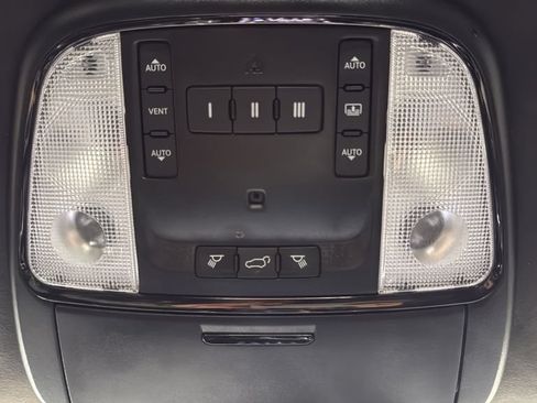 Used 2020 Jeep Grand Cherokee Trackhawk AWD/4WD image 35