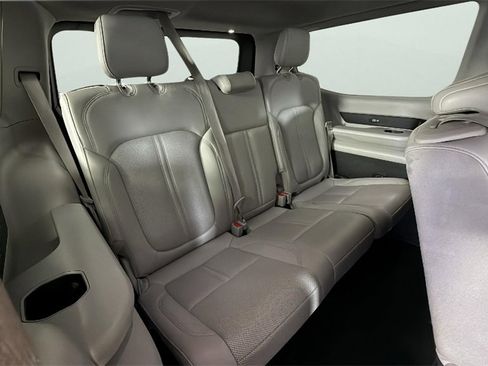 Used 2022 Jeep Wagoneer Series II w/ Premium Group I image 32