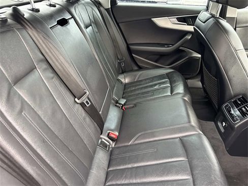 Used 2017 Audi A4 2.0T Premium image 33