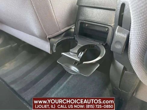 Used 2004 Toyota Matrix image 33