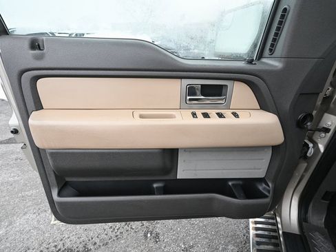 Used 2011 Ford F150 XLT w/ XLT Convenience Pkg image 19