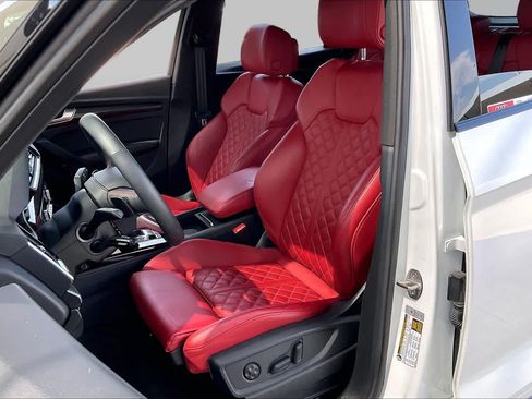 Used 2024 Audi SQ5 Prestige w/ Prestige Package AWD/4WD image 8