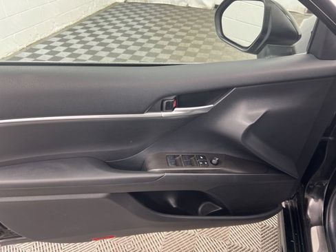 Used 2023 Toyota Camry SE image 14