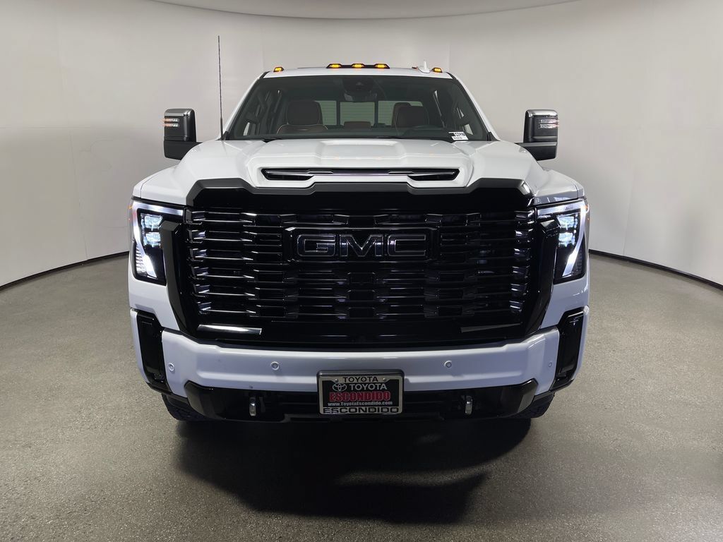 Used 2025 GMC Sierra 2500 Denali Ultimate w/ Max Trailering Package AWD/4WD image 8