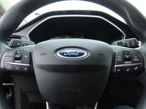 Used 2020 Ford Escape SE image 27